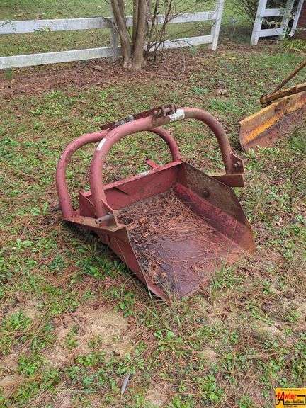 Tractor Mounted Scoop