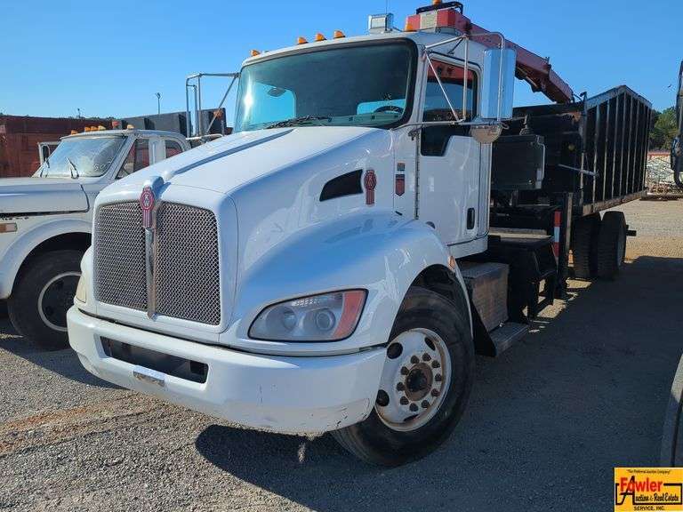 2020 Kenworth Grapple Truck; 62,388 Miles; VIN 2NKHHJ7XXLM391250