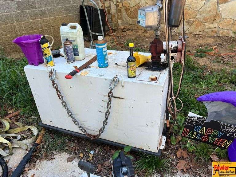 Fuel Transfer Tank With Electric Pump image