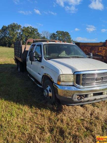2002 Ford F-350 Flatbed Truck, VIN: 1FTWW32F92EB30151 image