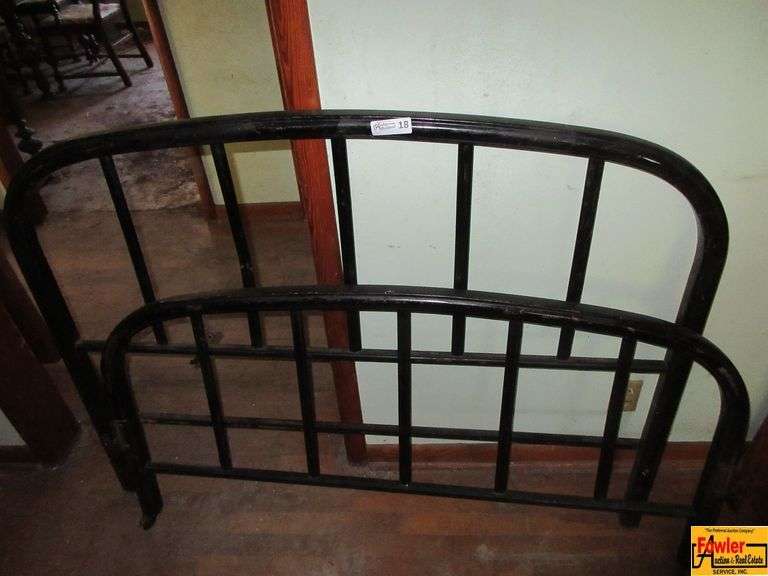 3/4 Iron Bed With Rails image