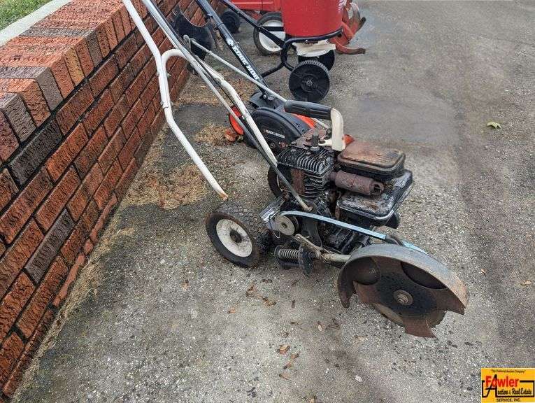 Lawn Edger With 2hp Briggs & Stratton Engine image
