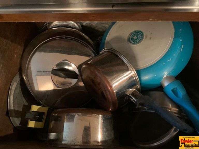 Assorted Cookware image