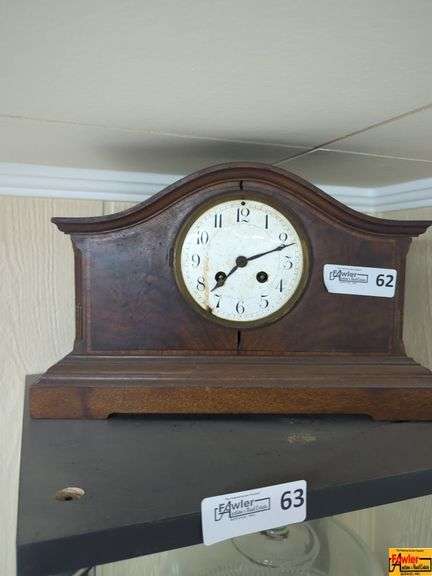 Vintage Mantle Clock image