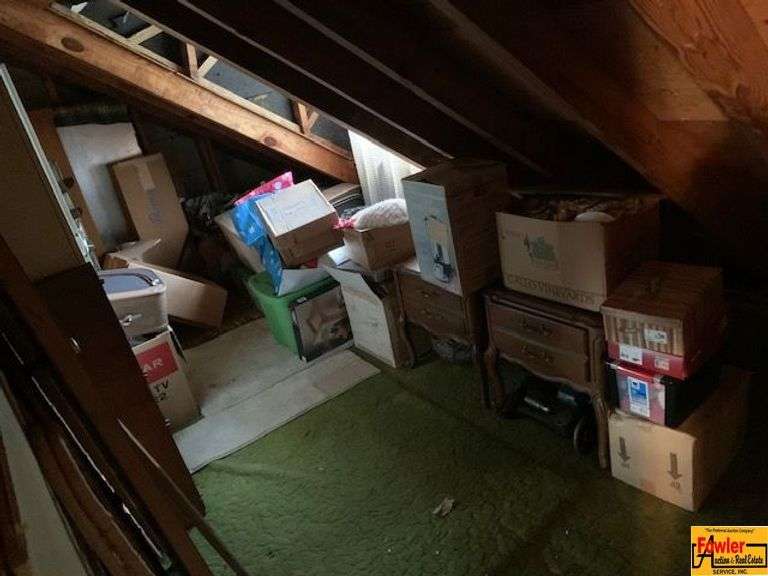 Contents of Room image