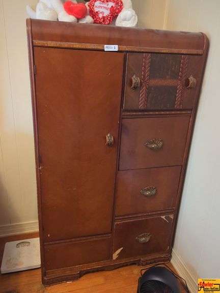 Vintage Wardrobe image