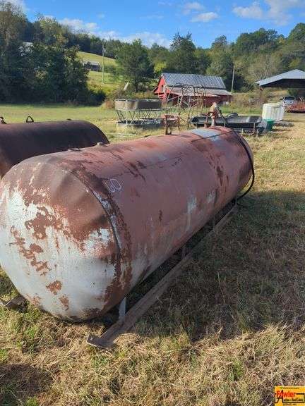 Large Fuel Tank with Pump image