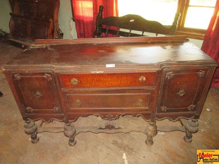 Vintage Buffet image