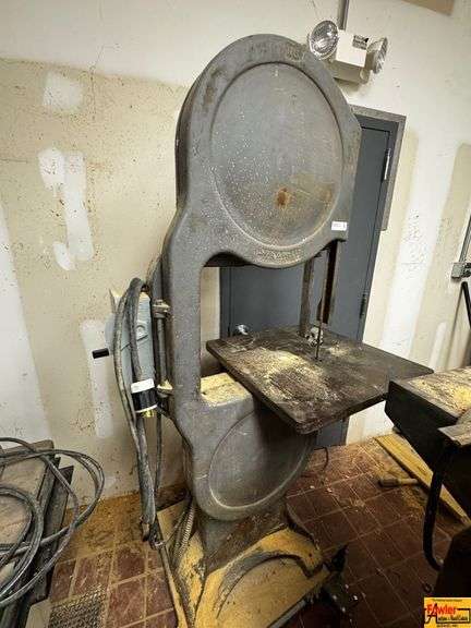 Davis & Wells Bandsaw; 3 Phase image