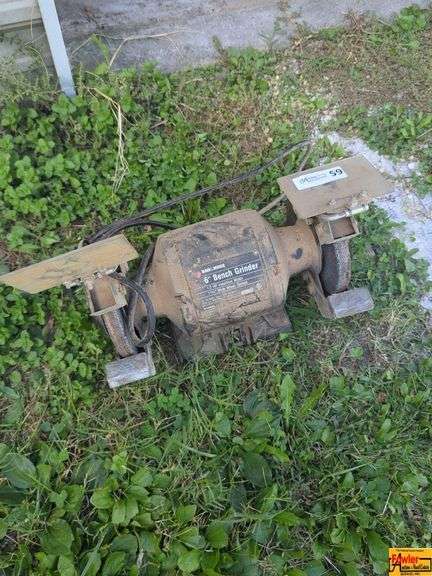 Black & Decker 6" Bench Grinder image