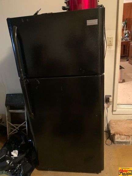 Frigidaire Refrigerator image