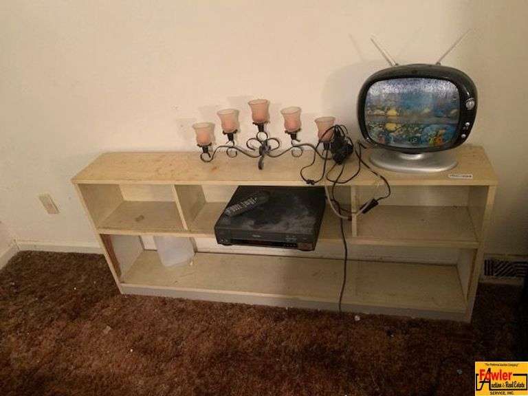 Shelf & Contents image