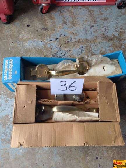 (2) Entrance Handlesets image