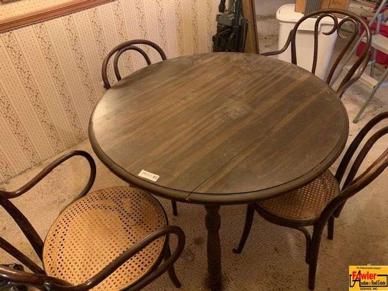 Table & 4 Chairs image