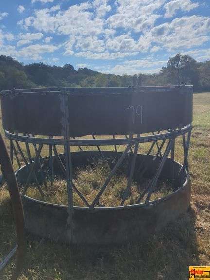 Round Hay Feeder image