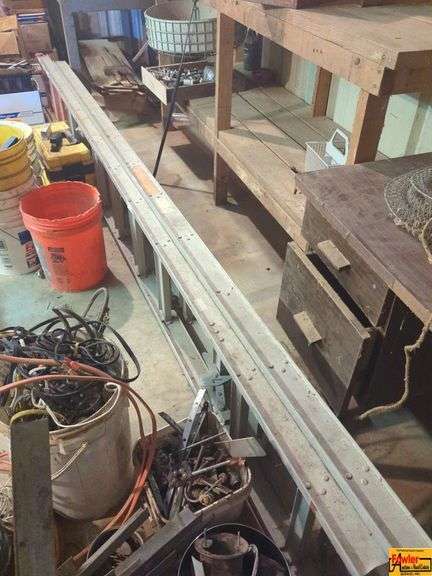 Aluminum Extension Ladder image