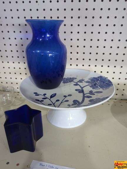 Blue: Cake Stand; Vase & Candle Holder (H299) image