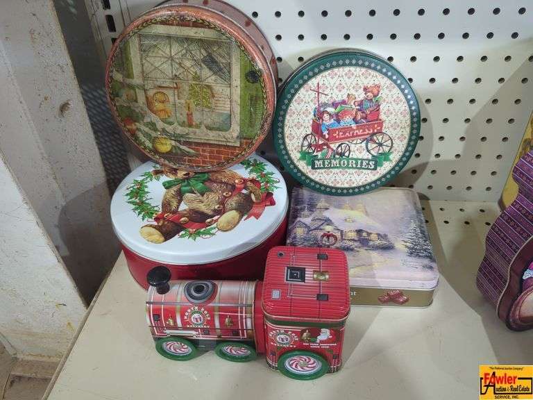 5 Christmas Tins (H313) image