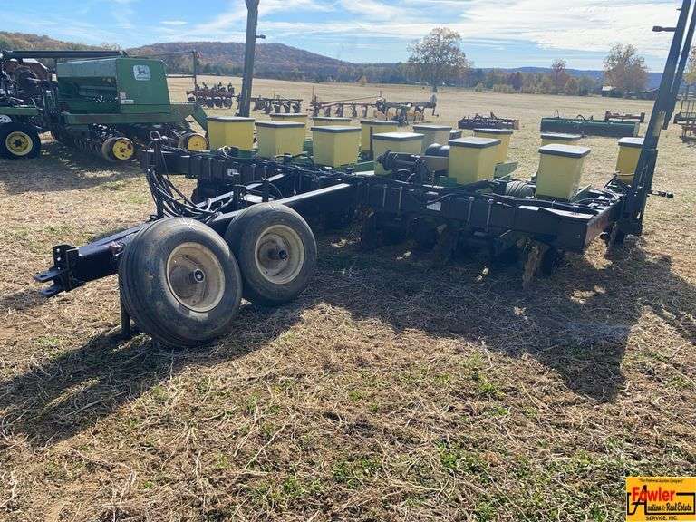Black Machine 12-30 Planter Split Row image