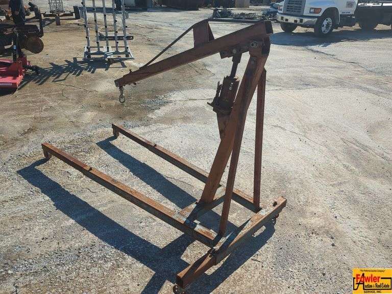 Red Arrow Engine Hoist image