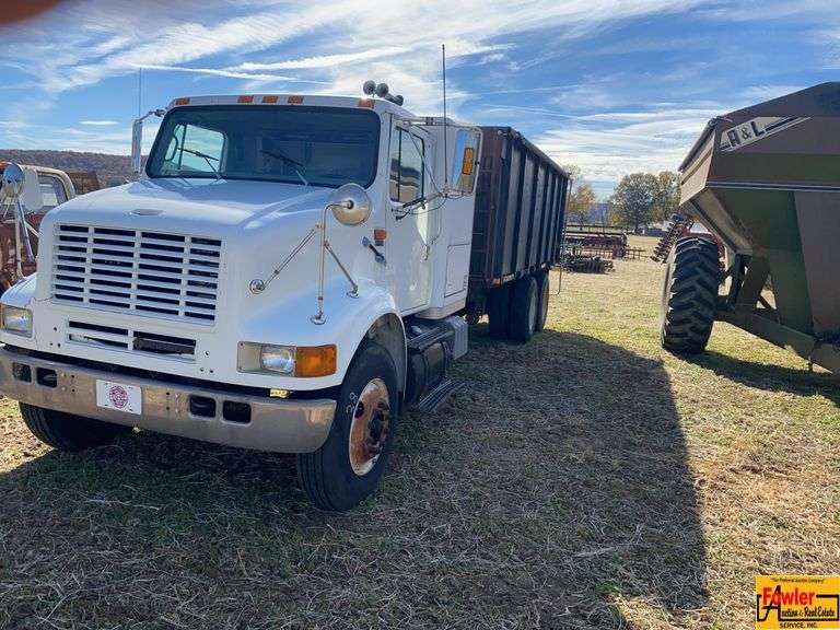 1998 International 8100 6x4 Truck With Dump Bed; 70.506 miles; VIN 1HTHCADR5WH536786 image