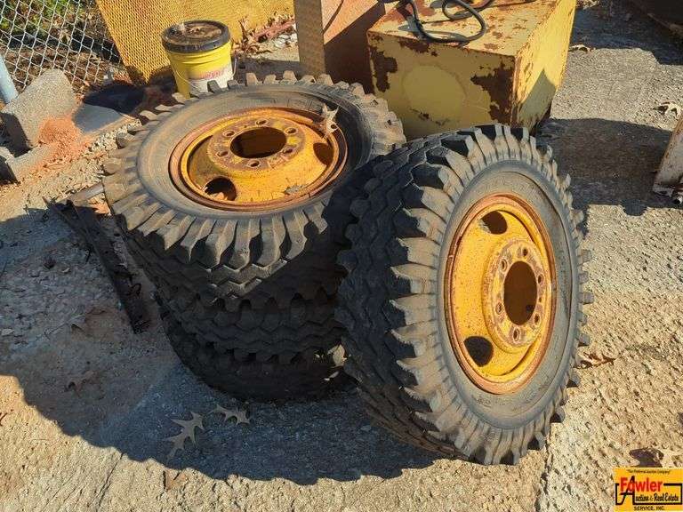 (4) Tires/Rims, 7.50-16LT image