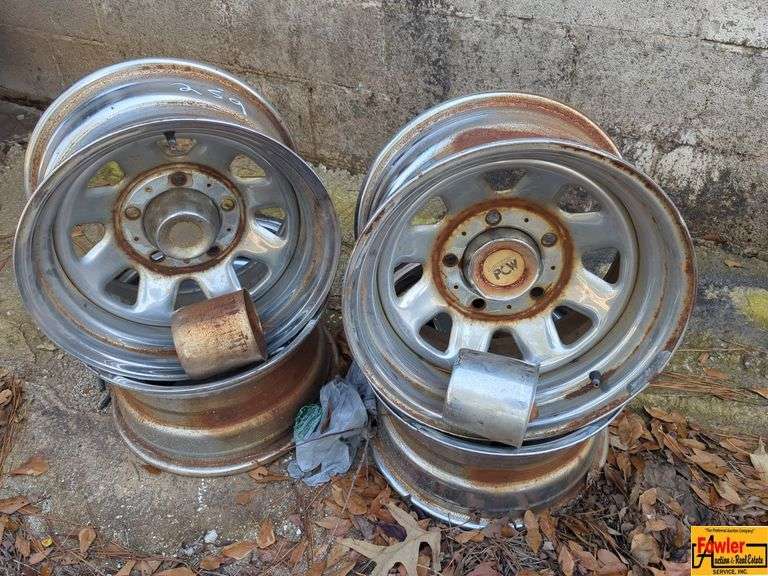 5 Lug Ford & Jeep CJ Pattern Wheels image