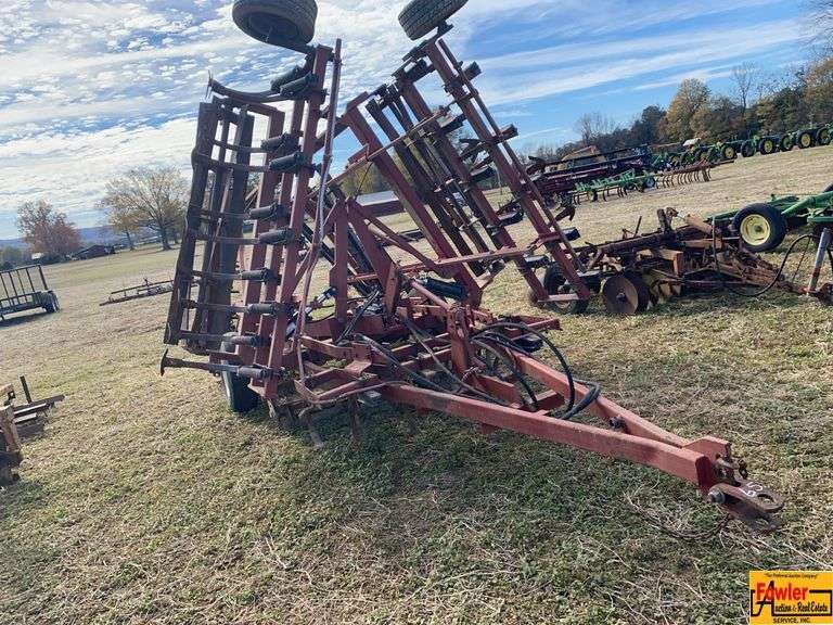 IH 468 12' Row Do-All image