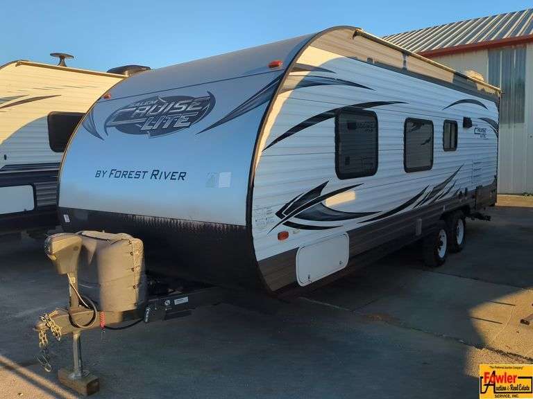 Salem Cruise Lite Camper by Forest River; VIN 4X4TSMZ20H7410491 (we do not have keys) image