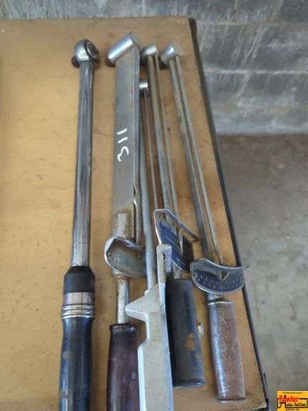 Torque Wrenches image