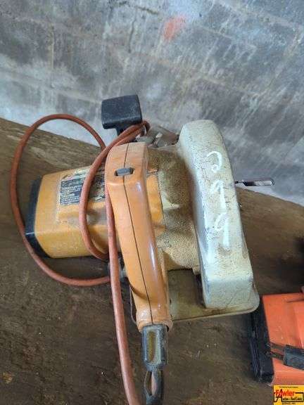 (2) Black & Decker Circular Saws image