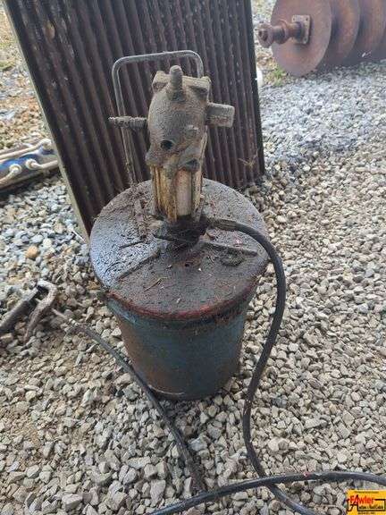 Pneumatic Grease Gun image