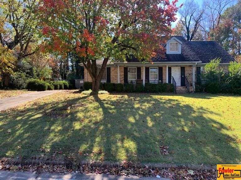 South Huntsville 4-Bedroom Brick Home & Lot image