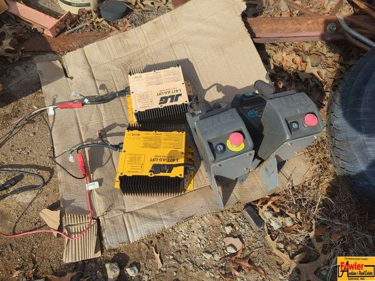 Manlift Chargers & Controls image