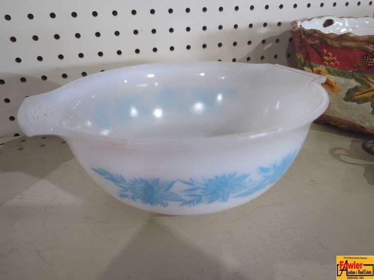 Vintage 1960s Glassbake Casserole Dish (H284) image