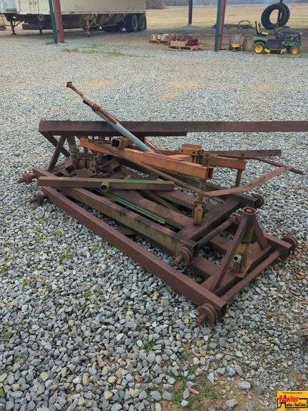 Frame For Breaking Tractors Apart image