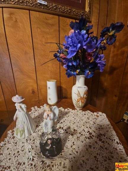 Contents on Table: Vase with Faux Flowers, Figurines image