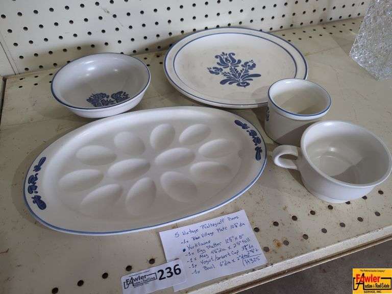 5 Vintage Pfaltzgraff Pieces (H235) image