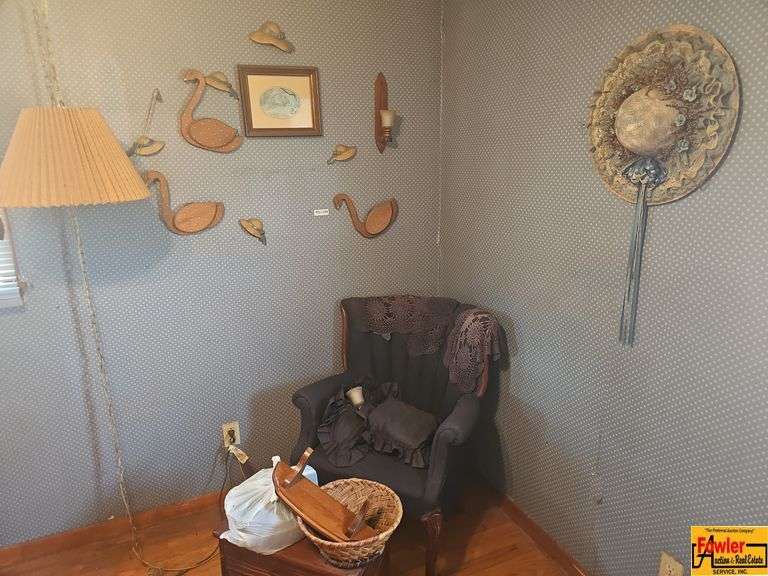 Wall Mounted Straw Hat with Lace and Flower Decoration image