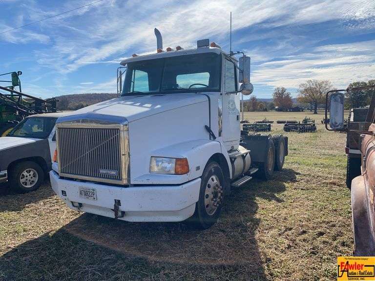 1994 White GMC Aero Truck; 686,619 miles image