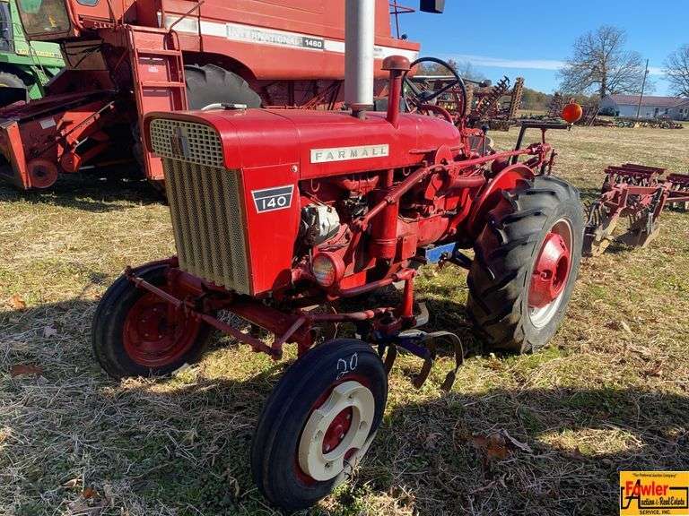 FIH Farmall 140 Tractor image