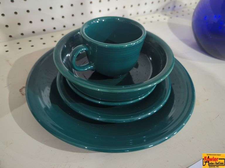 Retired FIESTAWARE 'Evergreen' 5 pieces (H278) image