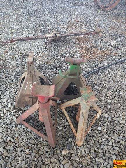 (4) Jack Stands image