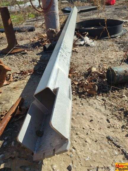 Aluminum Square Tubing image