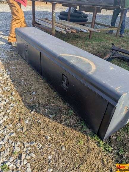 Truck Size Metal Toolbox (metal frame & pipes are not included) image