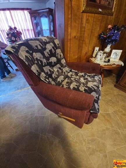 Recliner & Elephant Throw image