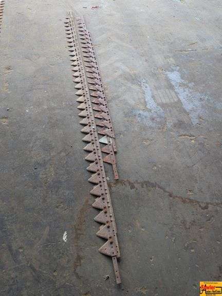 Blades For IH Combine image