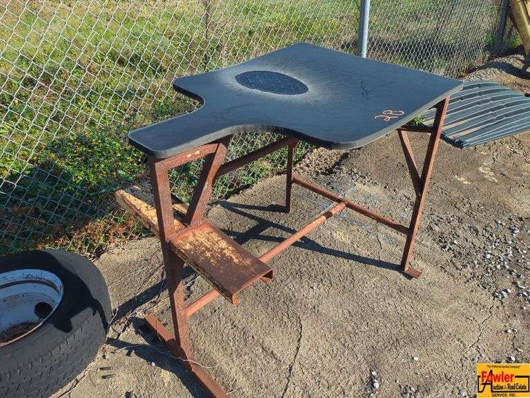 Sighting Bench image