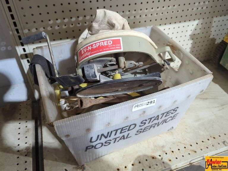 Vintage Tools & Spreader image