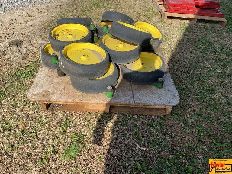 (13) John Deere Wheels For Planter image